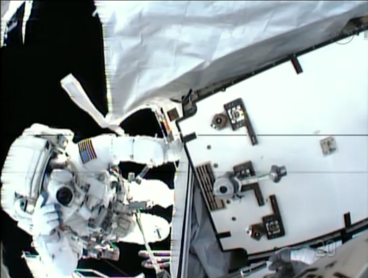 After Last-Minute Spacewalk Fix, It's Wait-and-See on Space Station